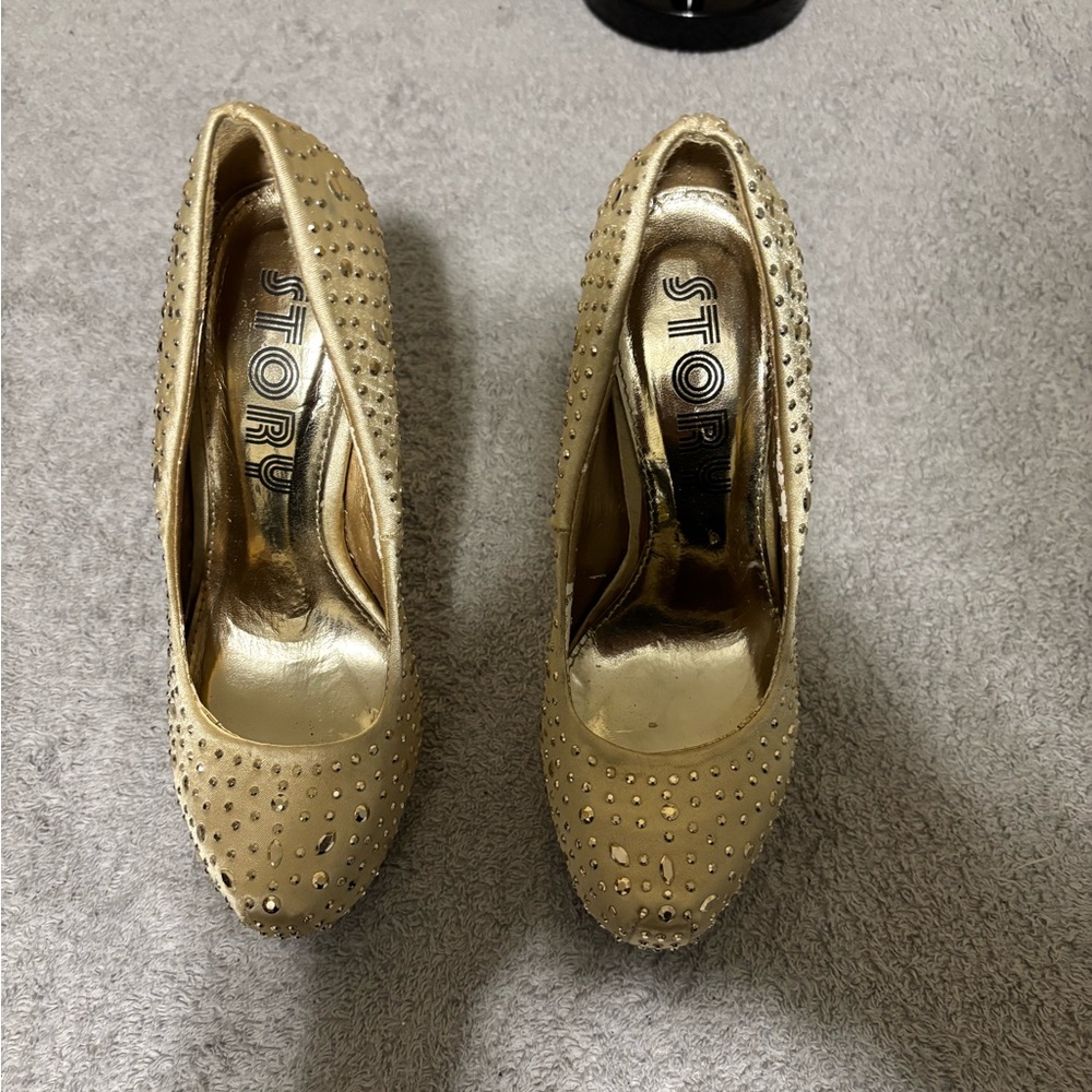 Story Gold Studded Women's Heels